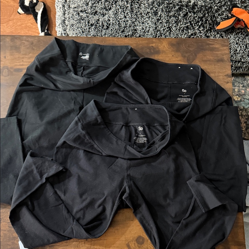 2 pair of SO and 1 pair of Aerie Black Leggings